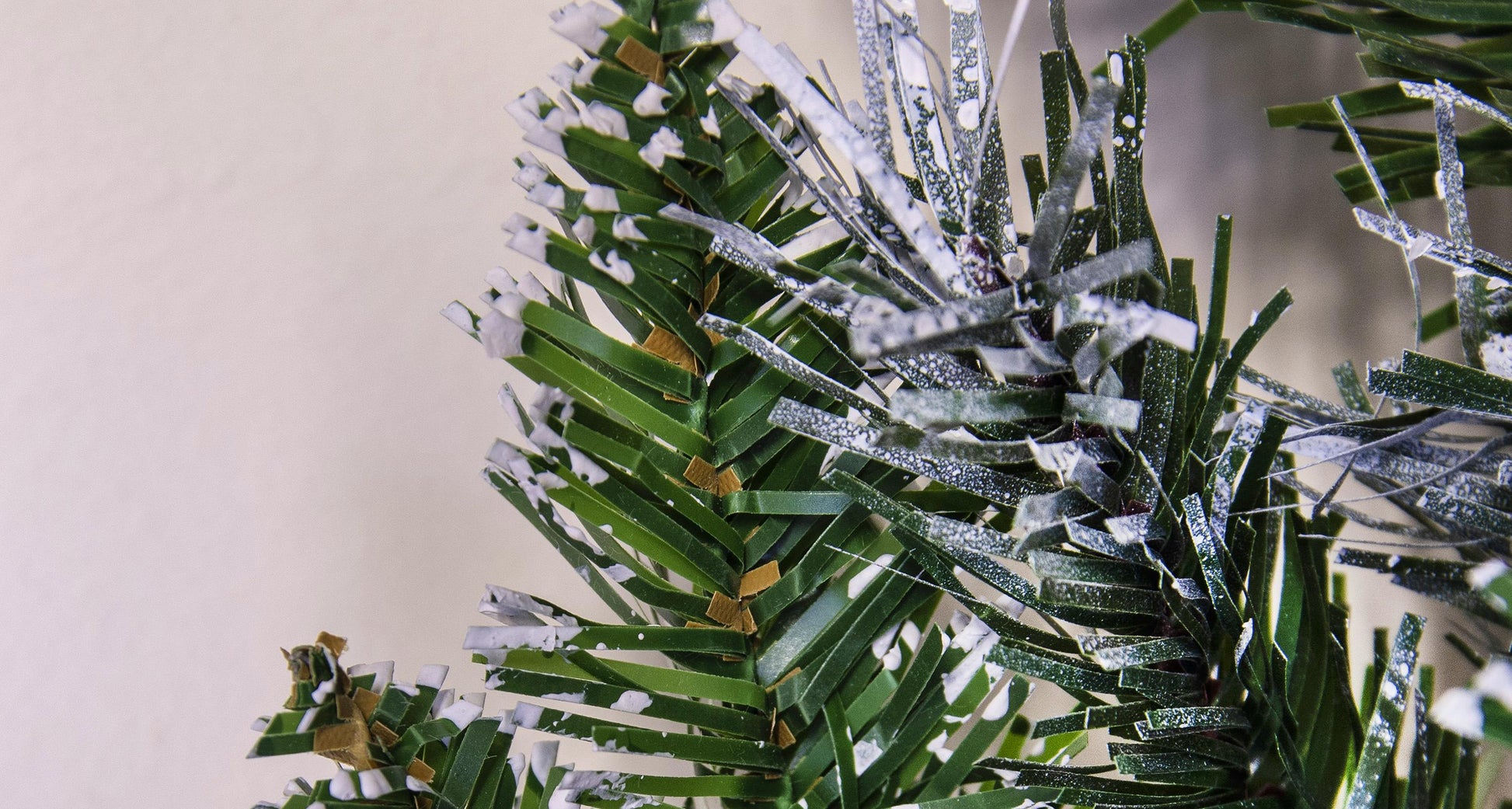 180cm Flocked Decorated Mixed Pine Garland with Pine Cones