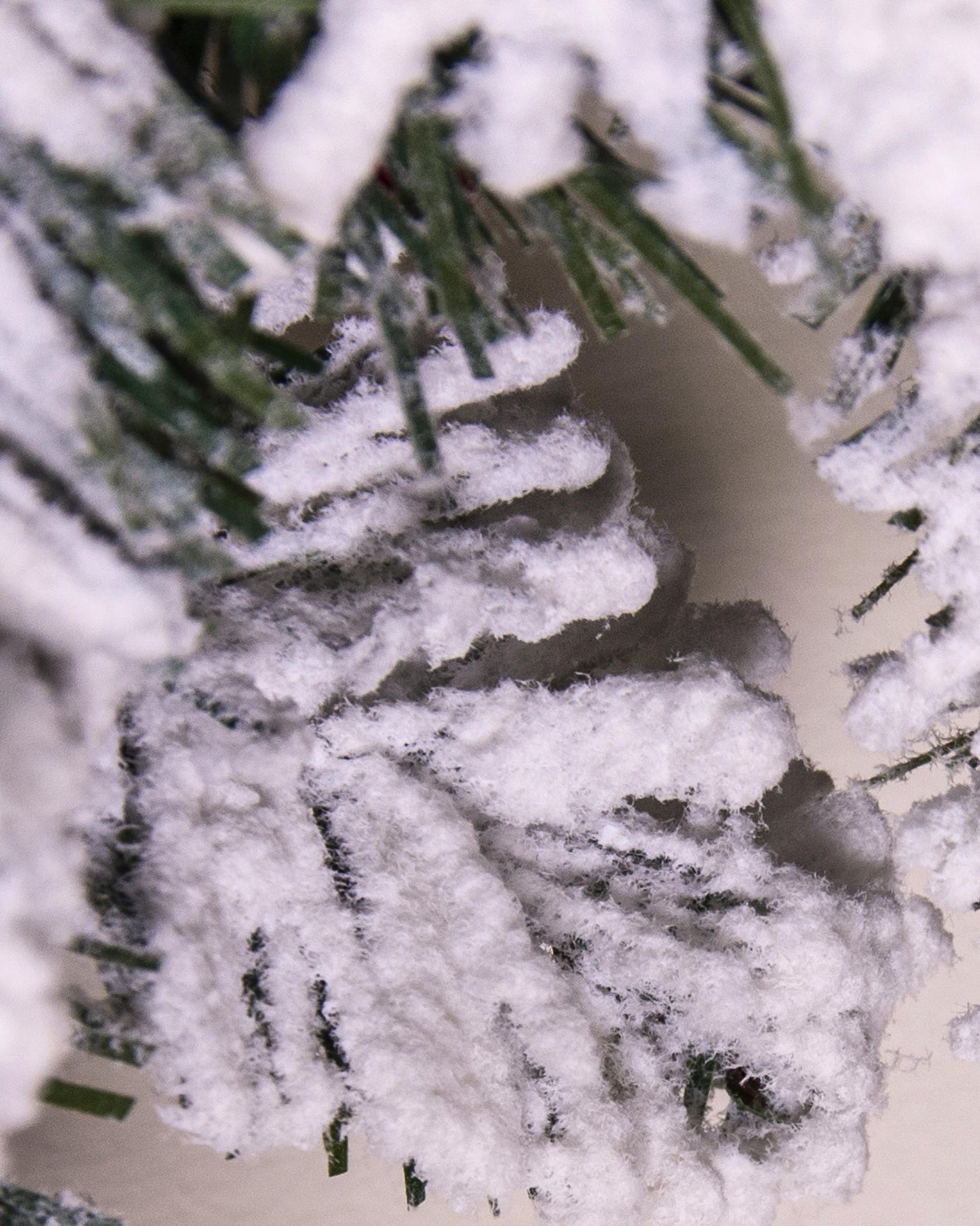 The Pre-lit Connectable 270cm Snowy Alpine Garland