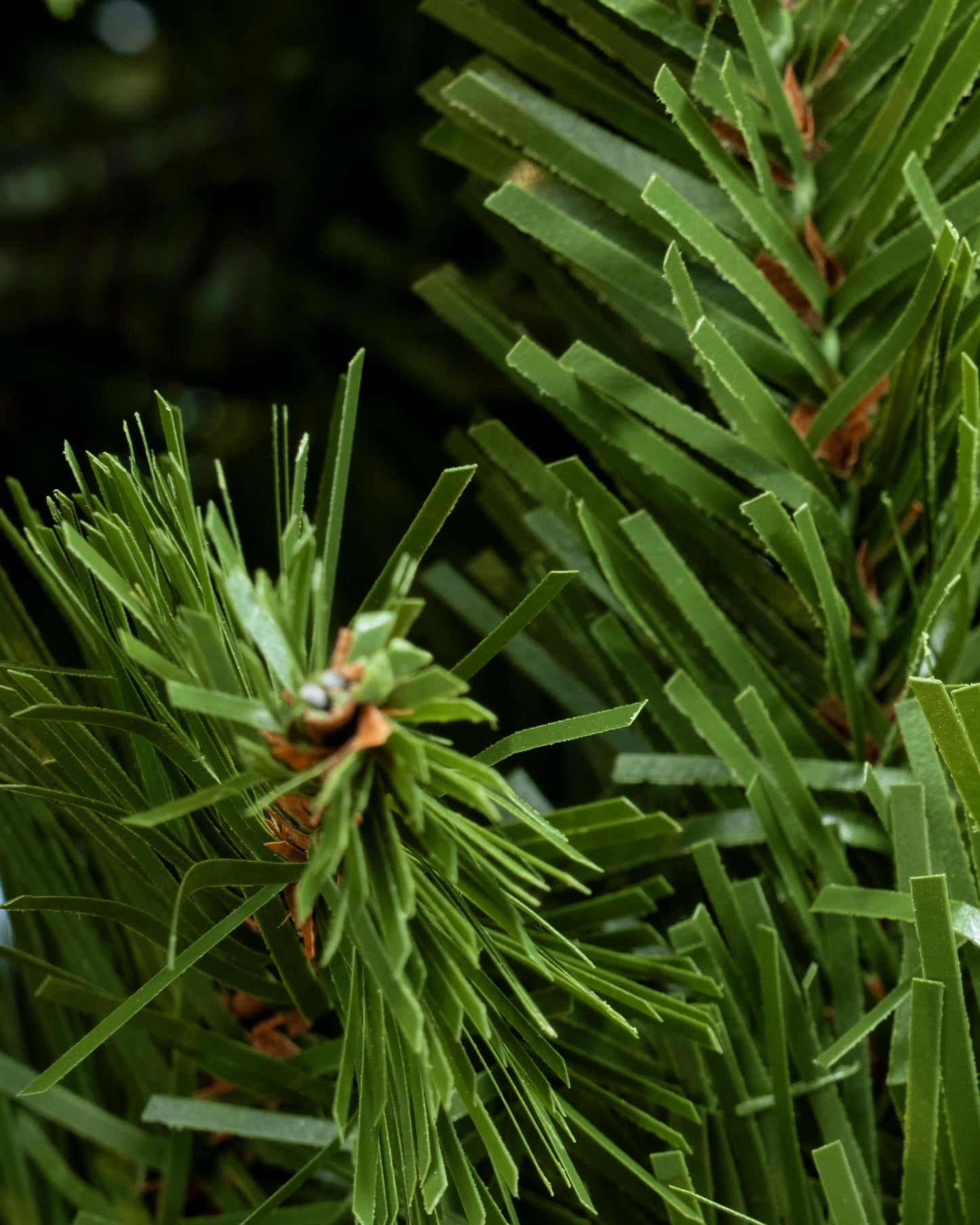 The 6ft Indoor/Outdoor Pre-lit Ultra Slim Mixed Pine