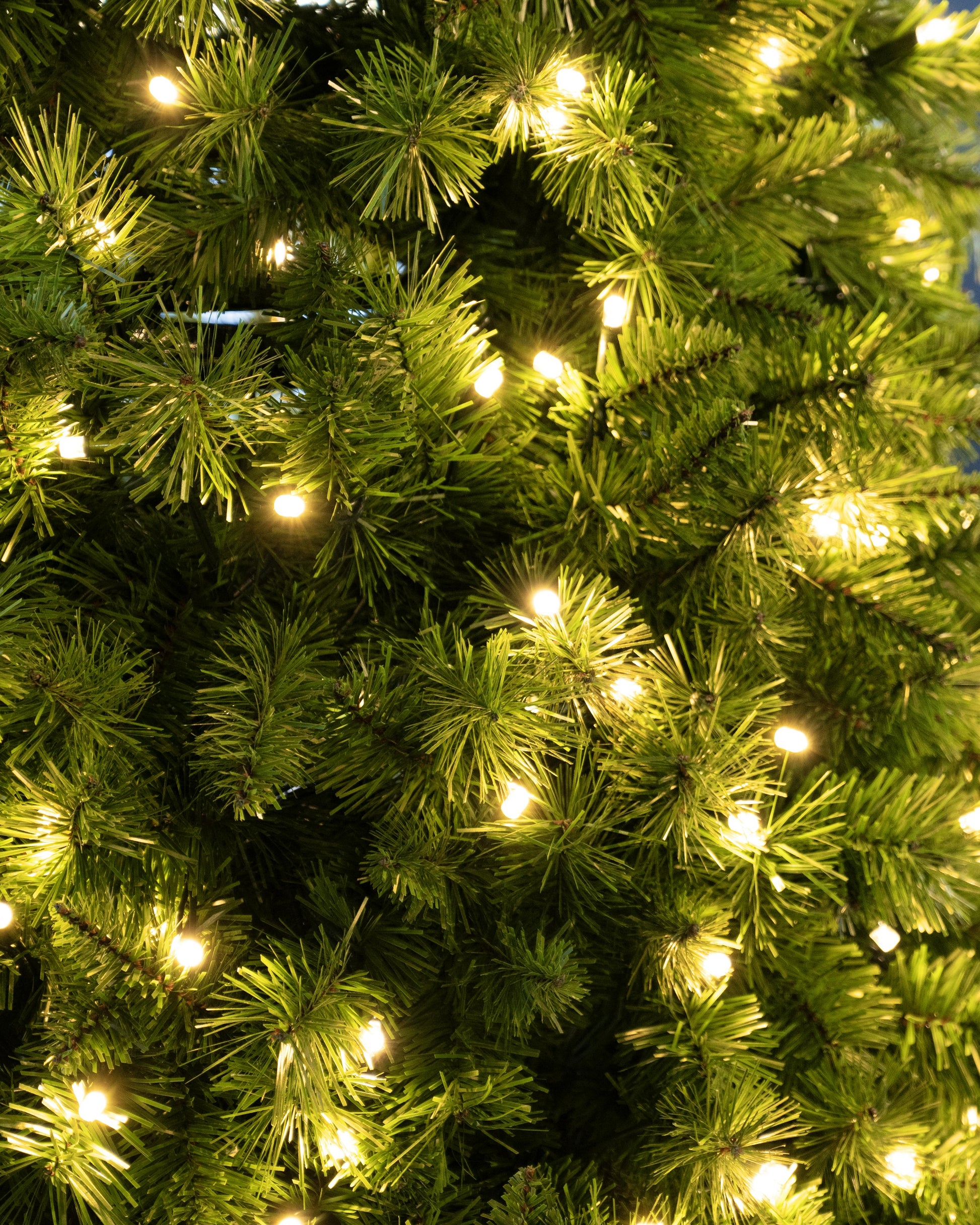 The 10ft Pre-lit Pallazo Pine Cone Tree - Dual Colour LEDs