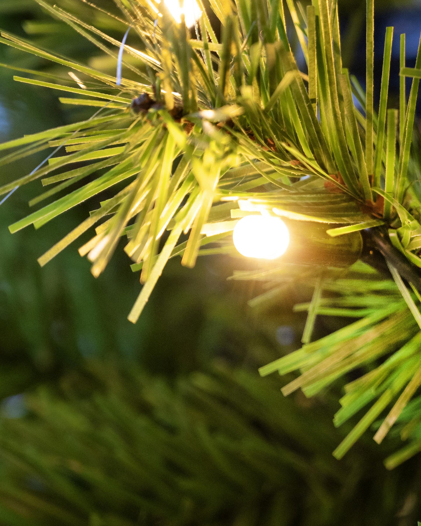The 10ft Pre-lit Pallazo Pine Cone Tree - Dual Colour LEDs