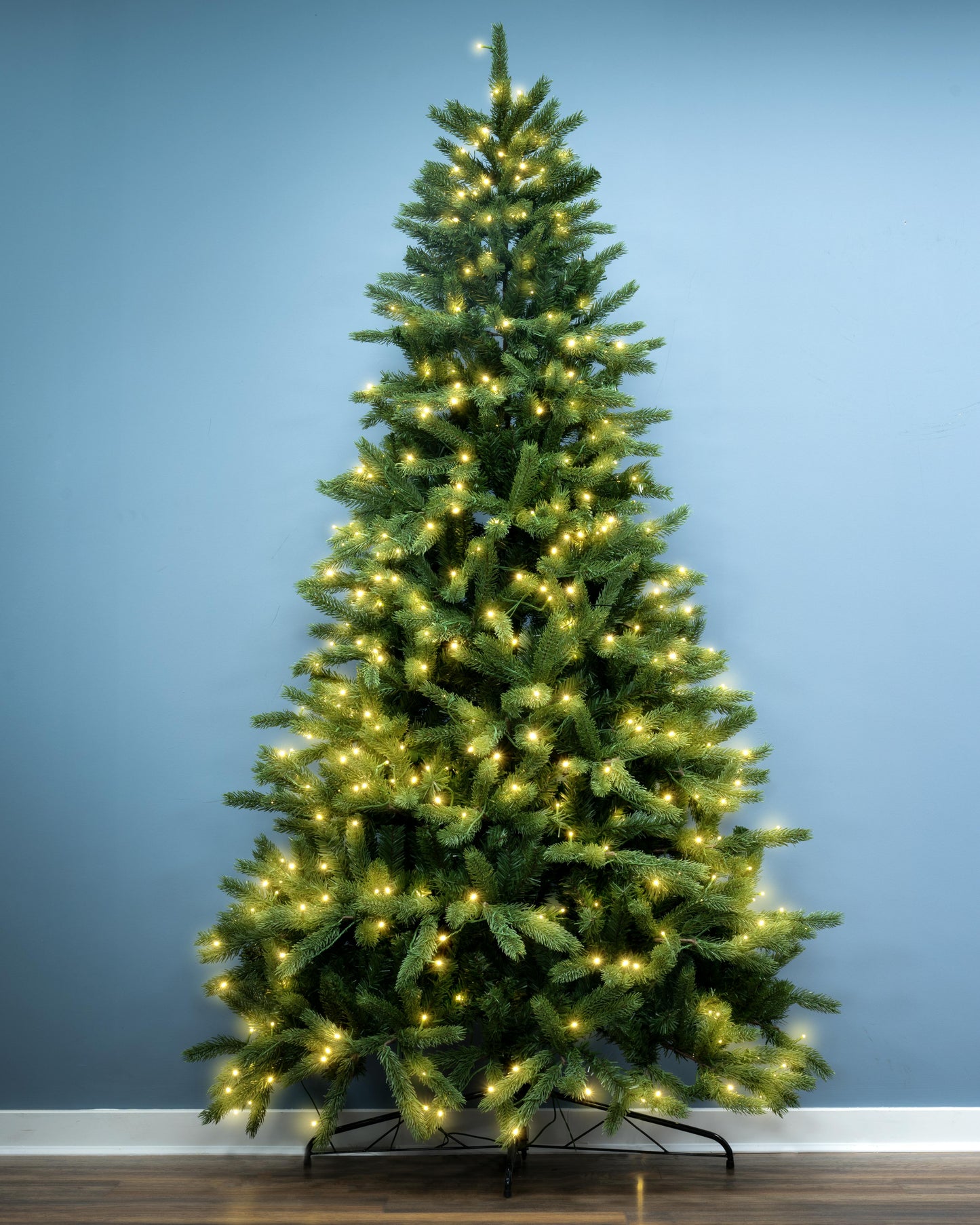 The 4ft Pre-lit Ultra Devonshire Half Tree Warm White Lights