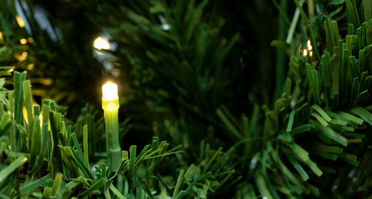 The Pre-lit Vanda Verde Fir Tree (4ft to 8ft)